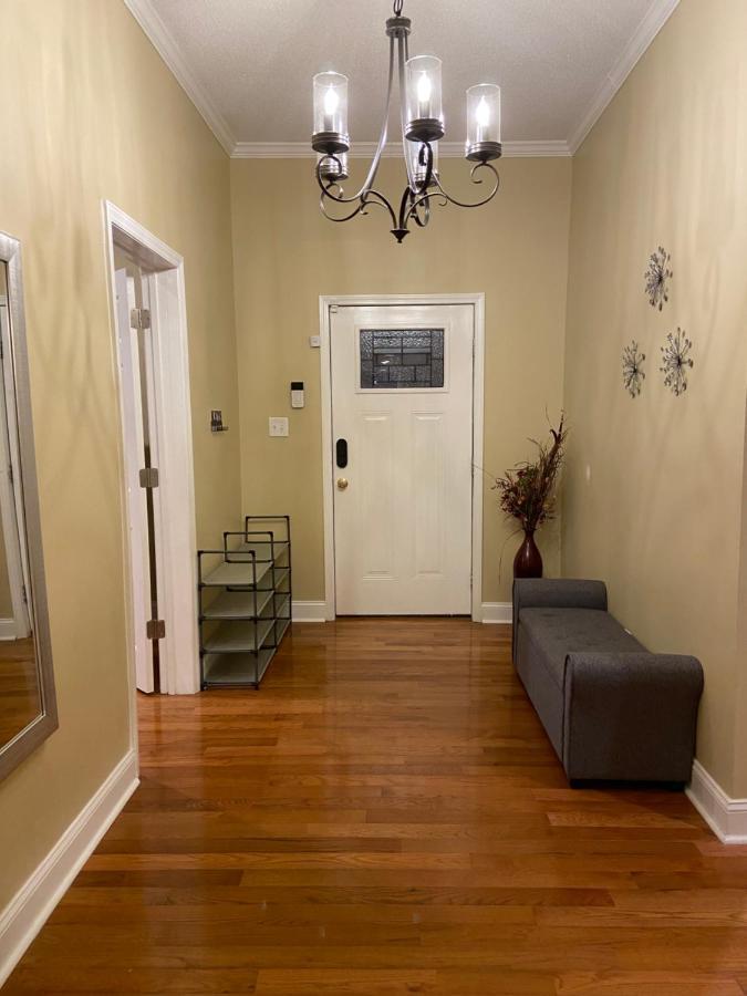 Holiday home Modern 3-bedroom, Big Fence Yard, Pets Free Durham