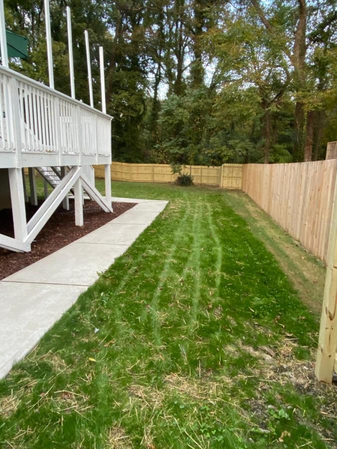 Holiday home Modern 3-bedroom, Big Fence Yard, Pets Free *
