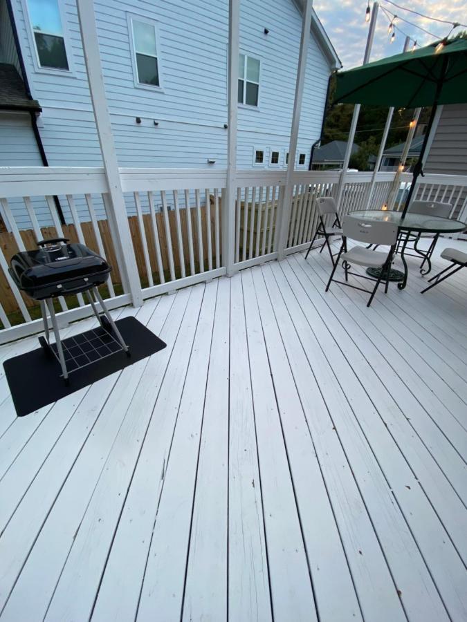Modern 3-bedroom, Big Fence Yard, Pets Free Holiday home Durham
