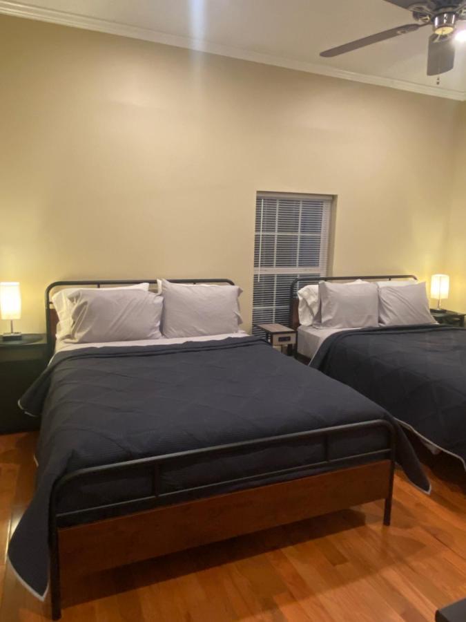 Modern 3-bedroom, Big Fence Yard, Pets Free Holiday home *