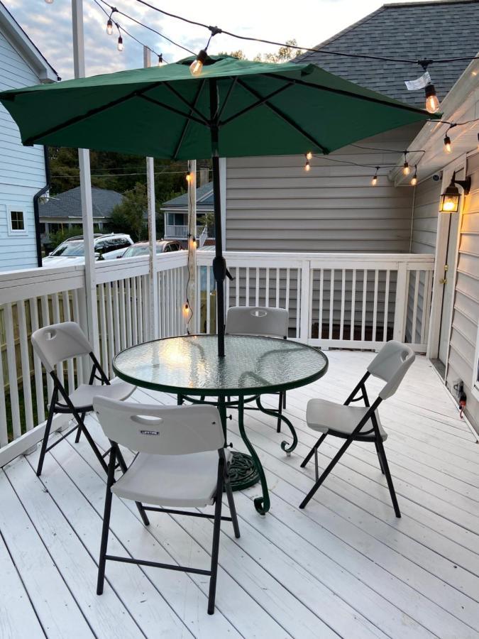 Holiday home Modern 3-bedroom, Big Fence Yard, Pets Free *
