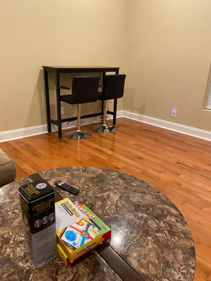 Holiday home Modern 3-bedroom, Big Fence Yard, Pets Free