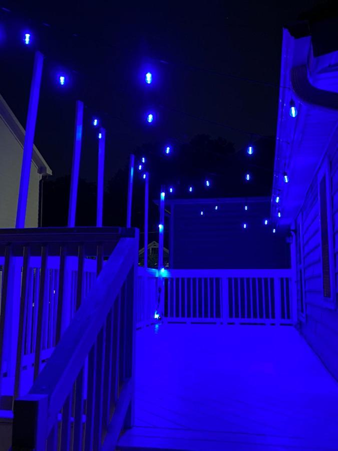 Modern 3-bedroom, Big Fence Yard, Pets Free *