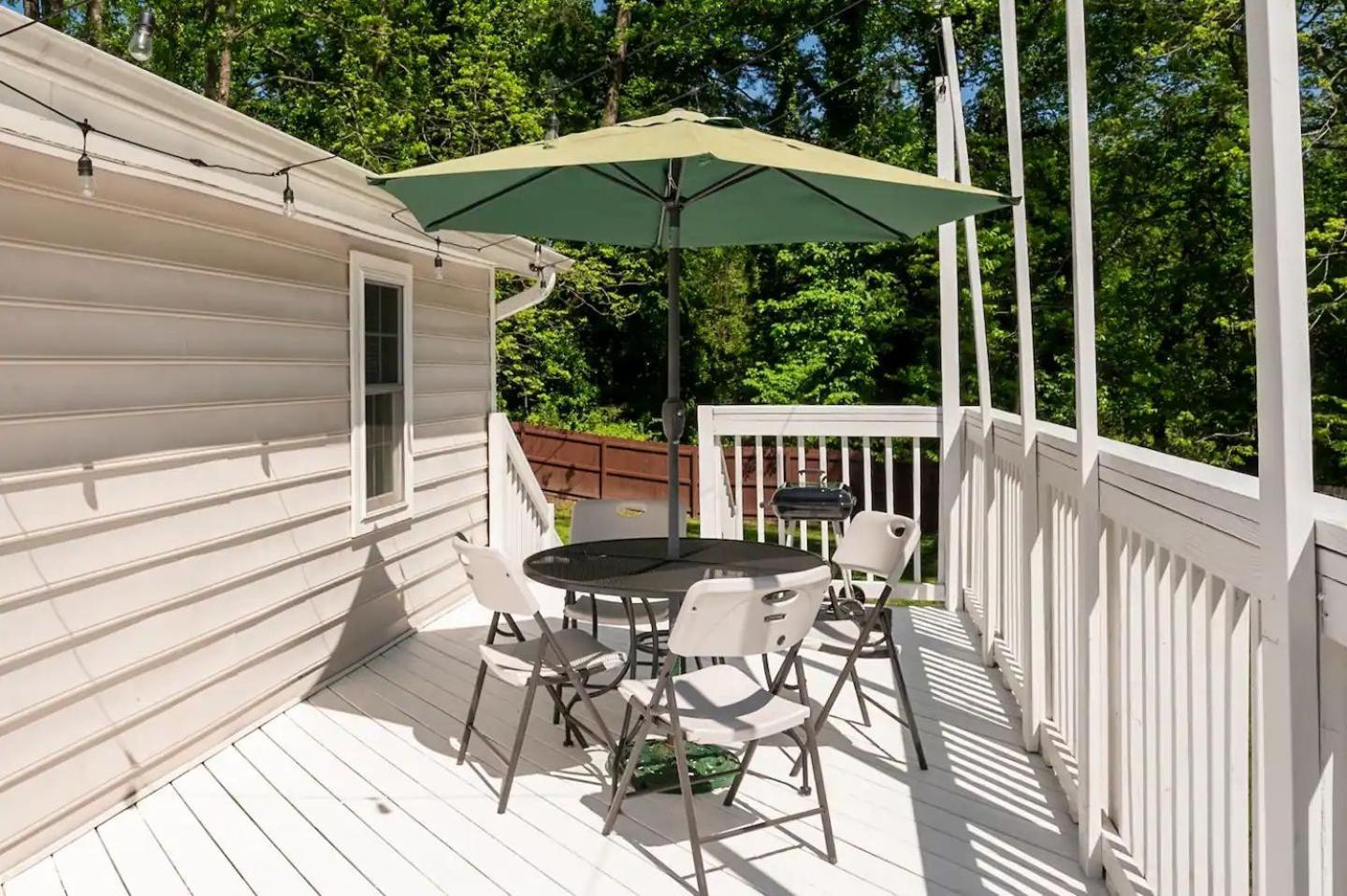 Holiday home Modern 3-bedroom, Big Fence Yard, Pets Free Durham